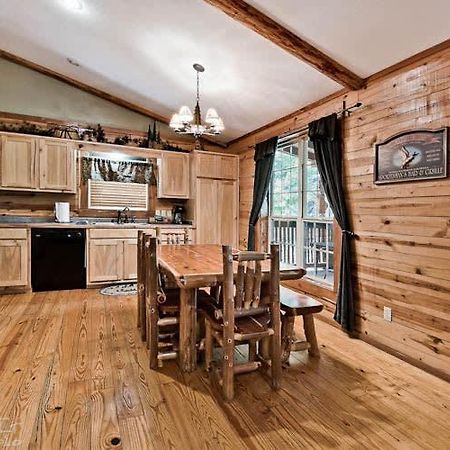 Secluded 2 Story Cabin Pool Wifi Smart Tvs Eureka Springs Eksteriør bilde