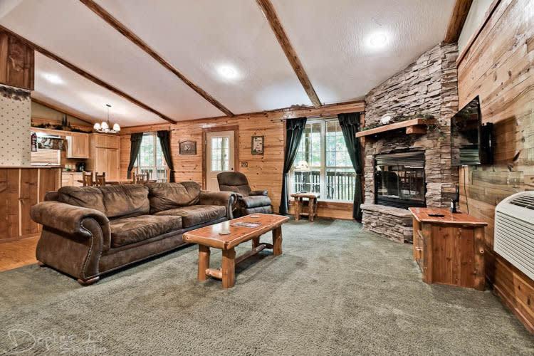 Secluded 2 Story Cabin Pool Wifi Smart Tvs Eureka Springs Eksteriør bilde
