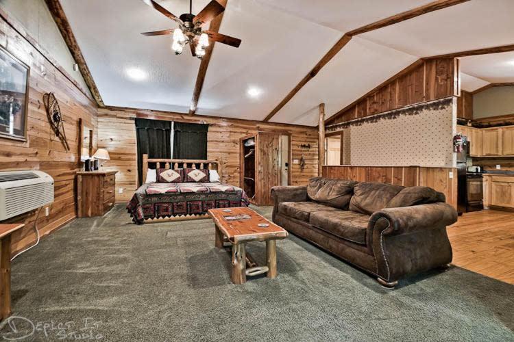 Secluded 2 Story Cabin Pool Wifi Smart Tvs Eureka Springs Eksteriør bilde